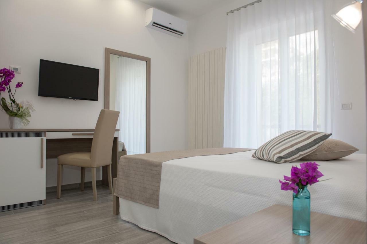 A Un Passo Dal Mare Bed & Breakfast Vieste Exterior foto
